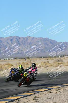 media/Jan-10-2025-CVMA Friday Practice (Fri) [[489e0da257]]/Group 4 and Trackday/Session 2 (Turn 4 Inside)/